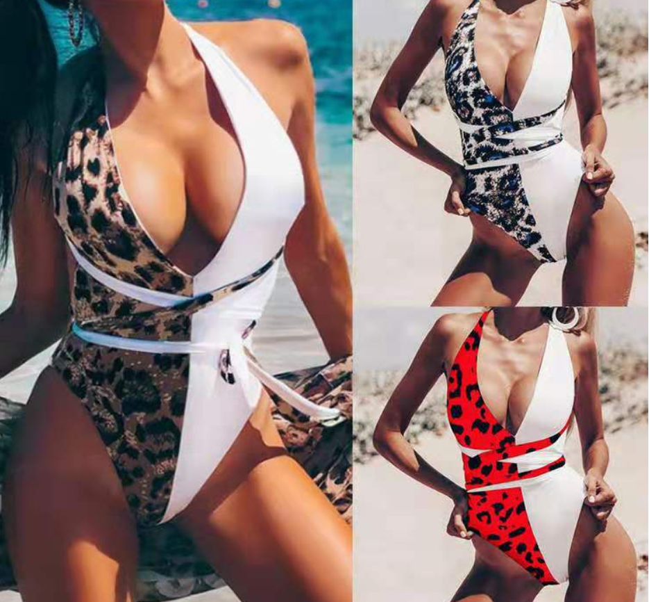 Traje de baño de una pieza con estampado animal