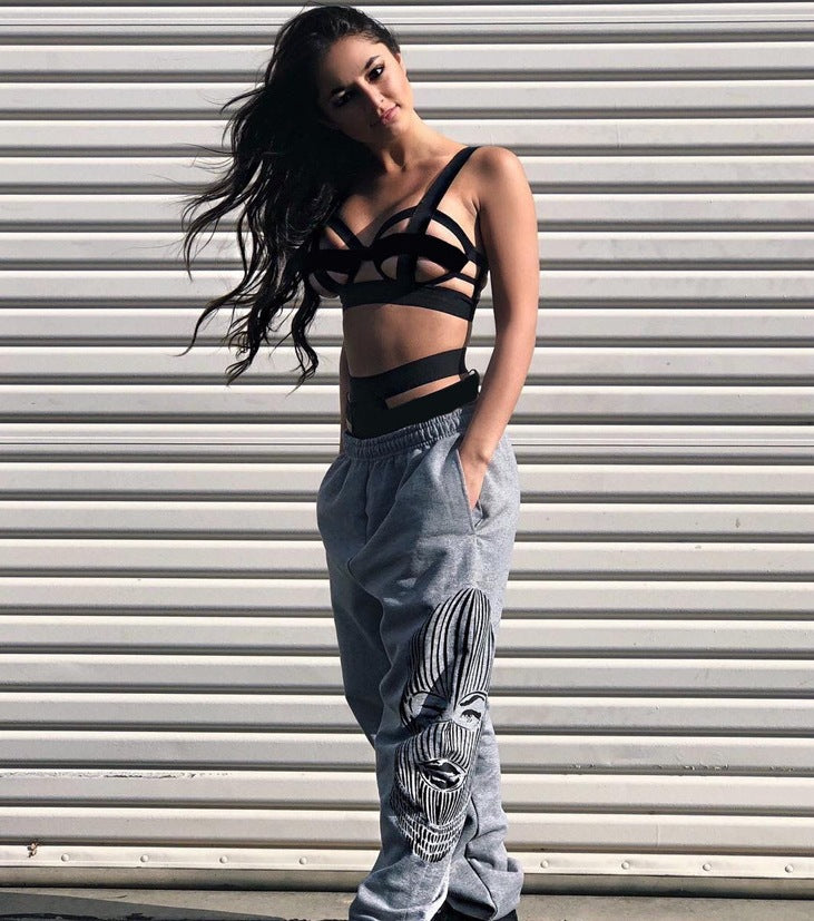 Conjunto de Lencería con Tentación de Tres Puntos y Bikini