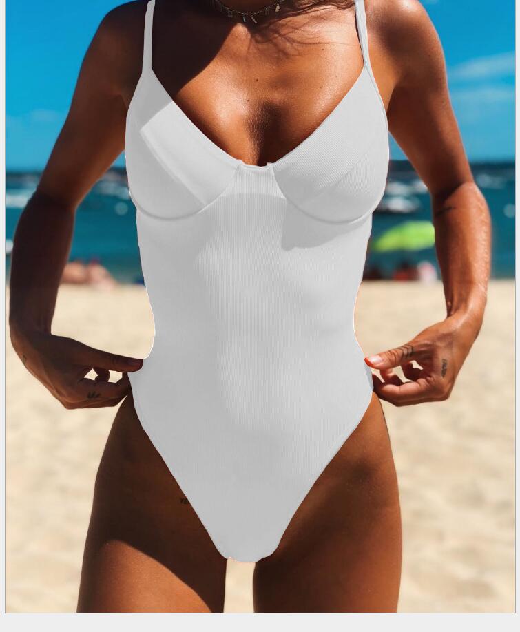 Colección de trajes de baño de una pieza tipo bikini de color liso