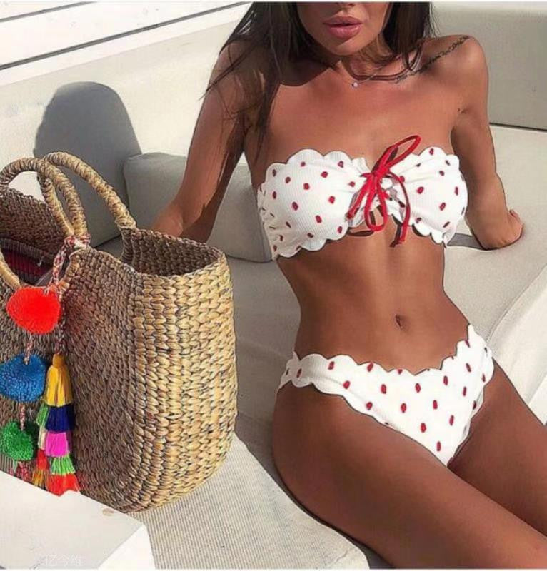 Conjunto de bikini estampado de lunares con tejido especial