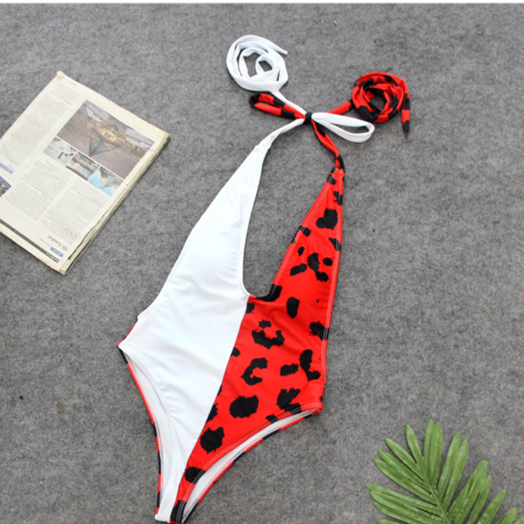 Traje de baño de una pieza con estampado animal
