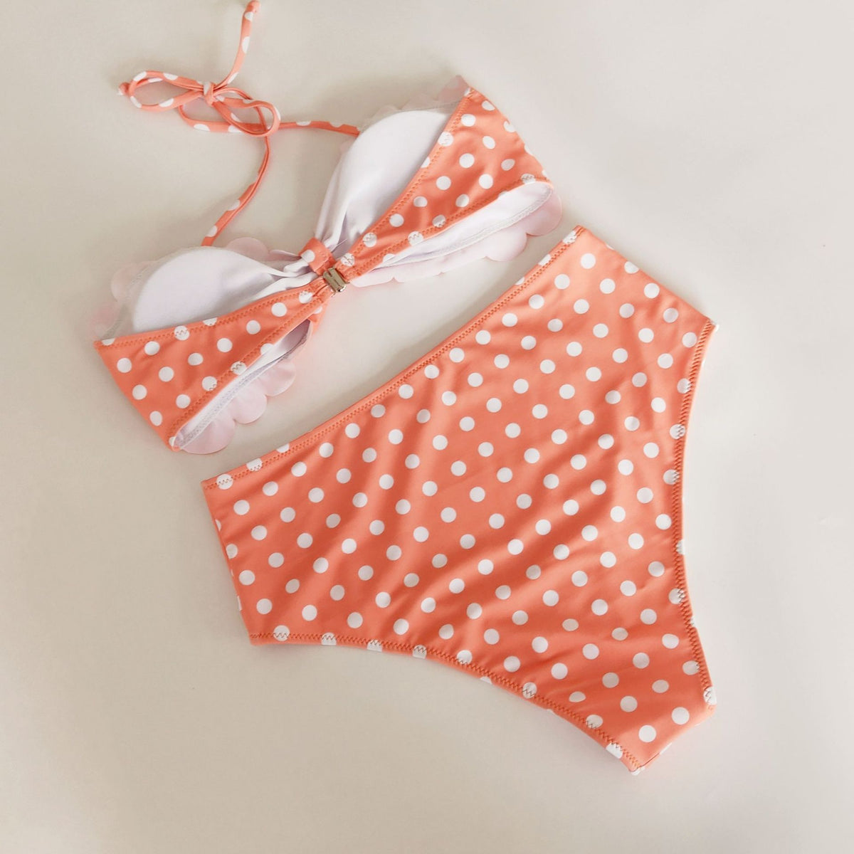 Conjunto de traje de baño de dos piezas con lazo frontal y estampado de lunares