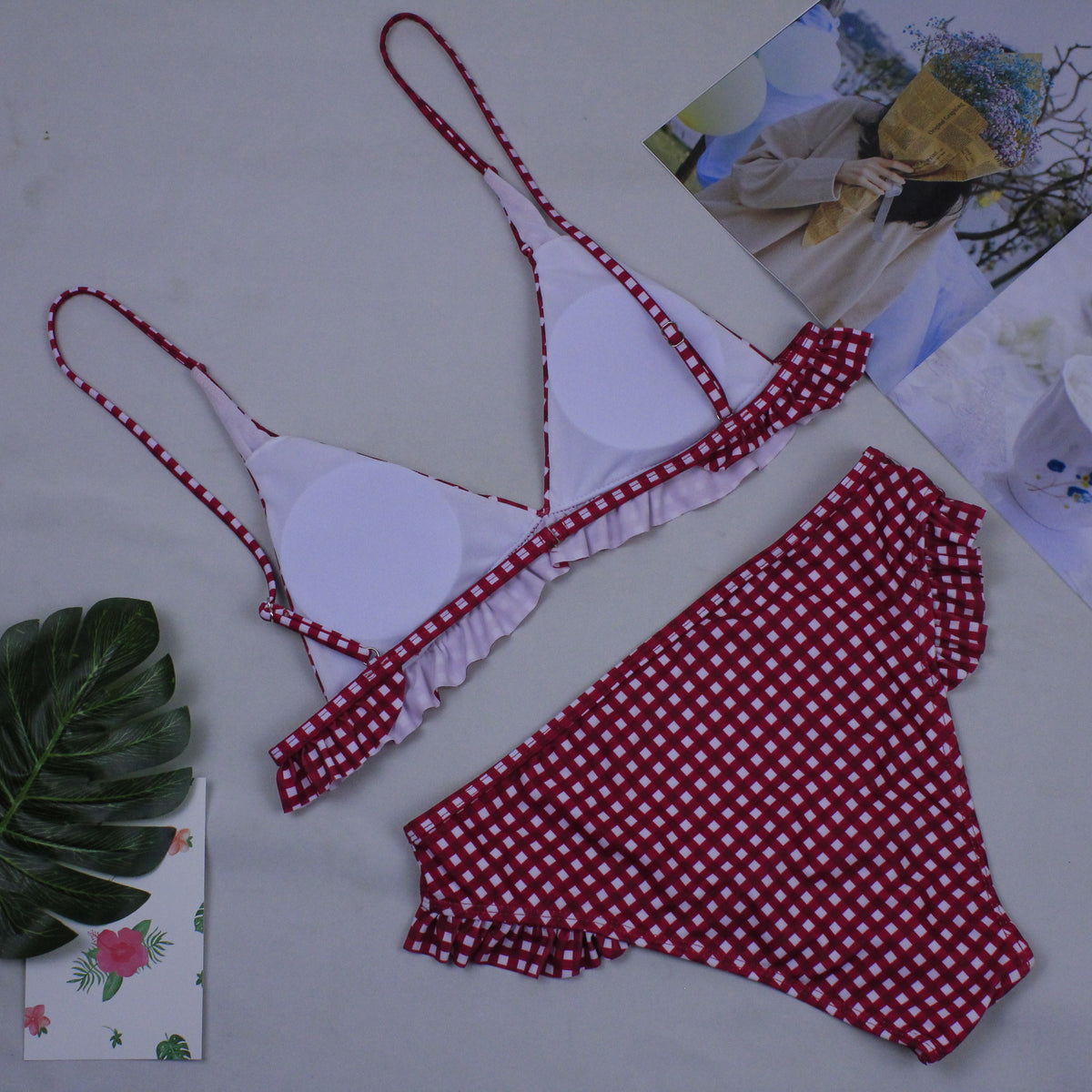 Bikini sexy a cuadros con tirantes con volantes, modelo 2019.