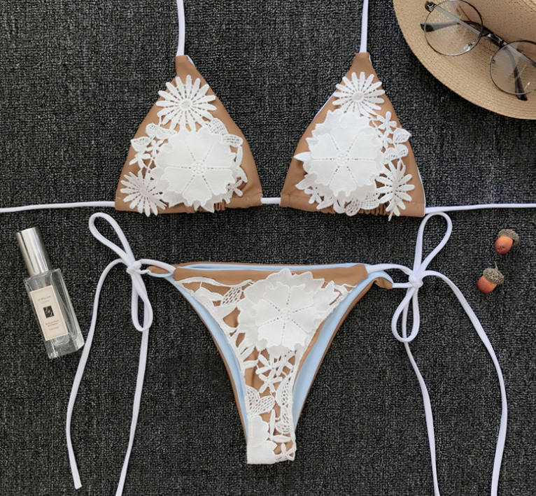 Conjunto de bikini floral de encaje con tirantes sexys