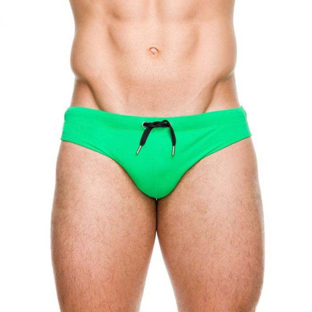 Bañador tipo slip de cintura baja para hombre con relleno push-up