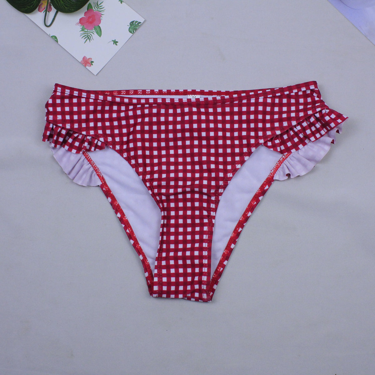Bikini sexy a cuadros con tirantes con volantes, modelo 2019.