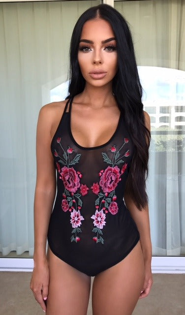 Traje de Baño Enterizo Bordado con Diseño de Flor de Peonía