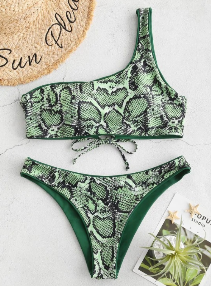 Traje de baño asimétrico con estampado de serpiente