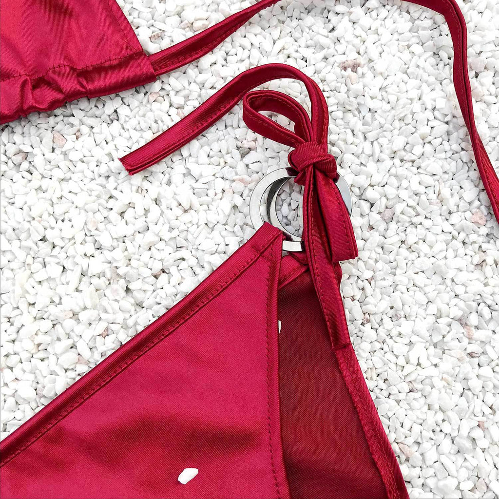 Nuevo y sexy conjunto de bikini de estilo europeo para la playa.