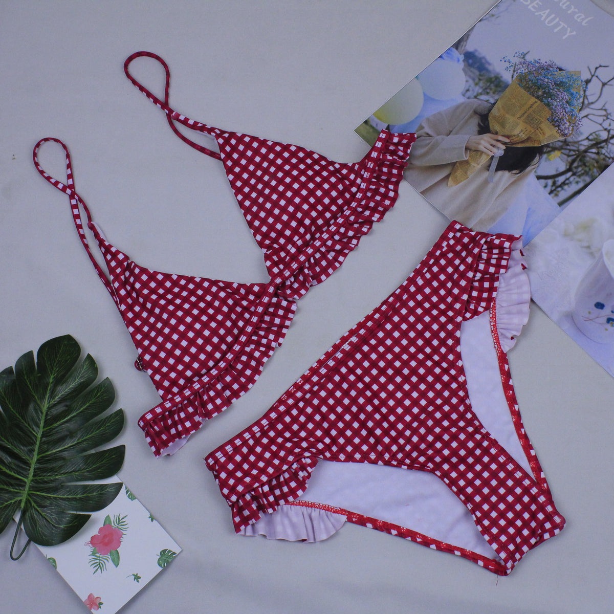 Bikini sexy a cuadros con tirantes con volantes, modelo 2019.