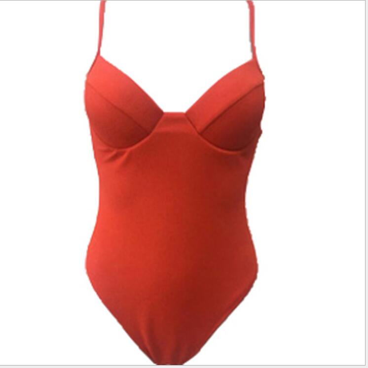 Colección de trajes de baño de una pieza tipo bikini de color liso