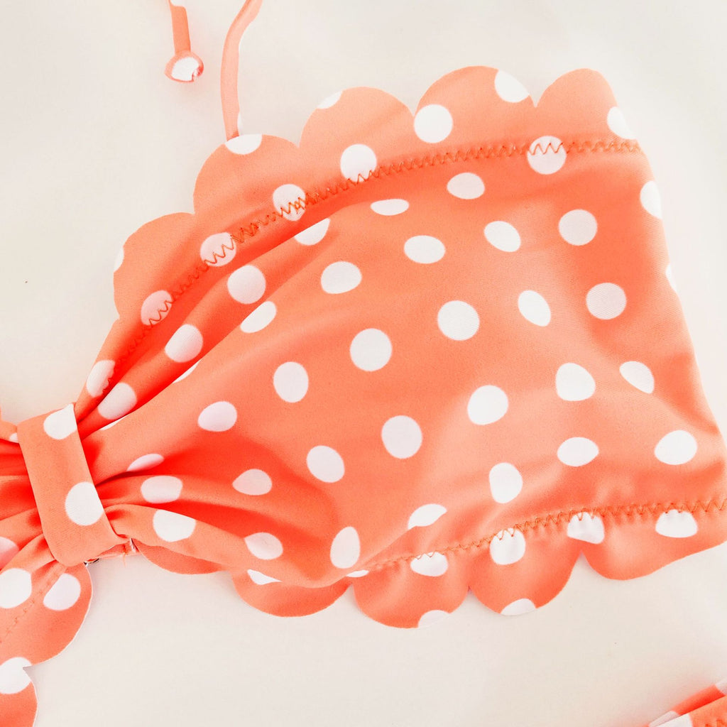 Conjunto de traje de baño de dos piezas con lazo frontal y estampado de lunares